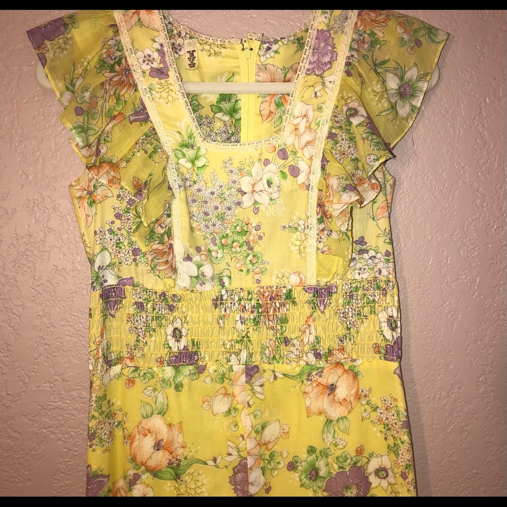 Vintage hippie boho soft yellow floral lined smocked waist maxi dress size Med